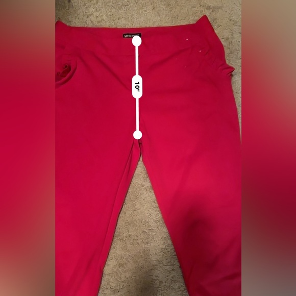 Red Cropped Pants - Picture 3 of 6